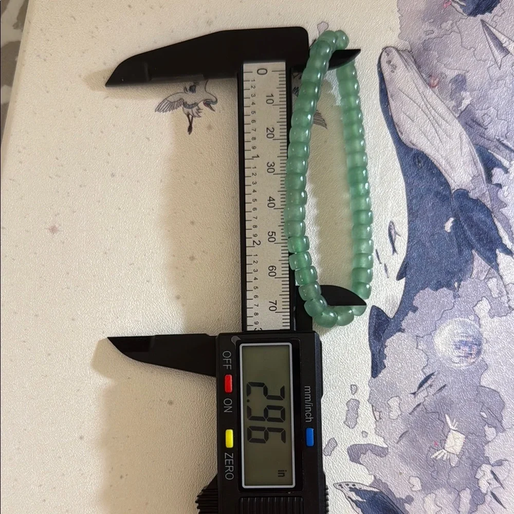 6mm Natural Green Beaded Jade Bracelet - Picture 3 of 6